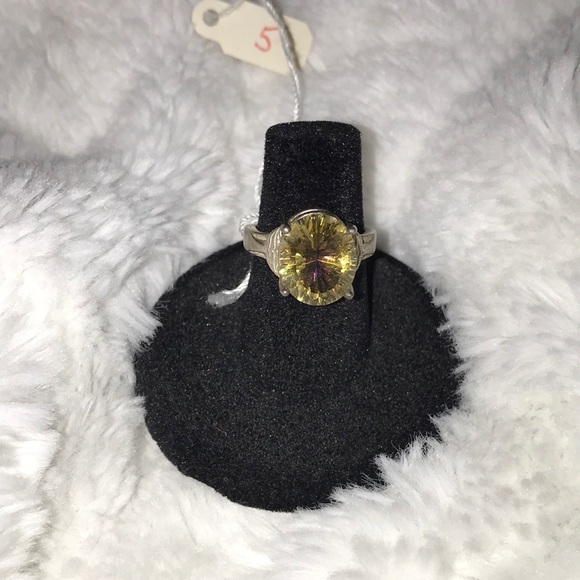 Genuine yellow citrine ring set in sterling silver whale tail bezel - Picture 1 of 3